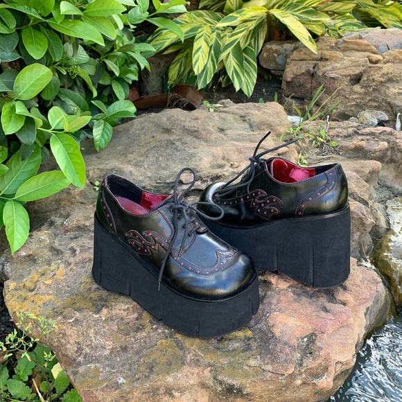 🚨Sold Out🚨Hot Topic Mary Janes platform shoes - Picture 4 of 8